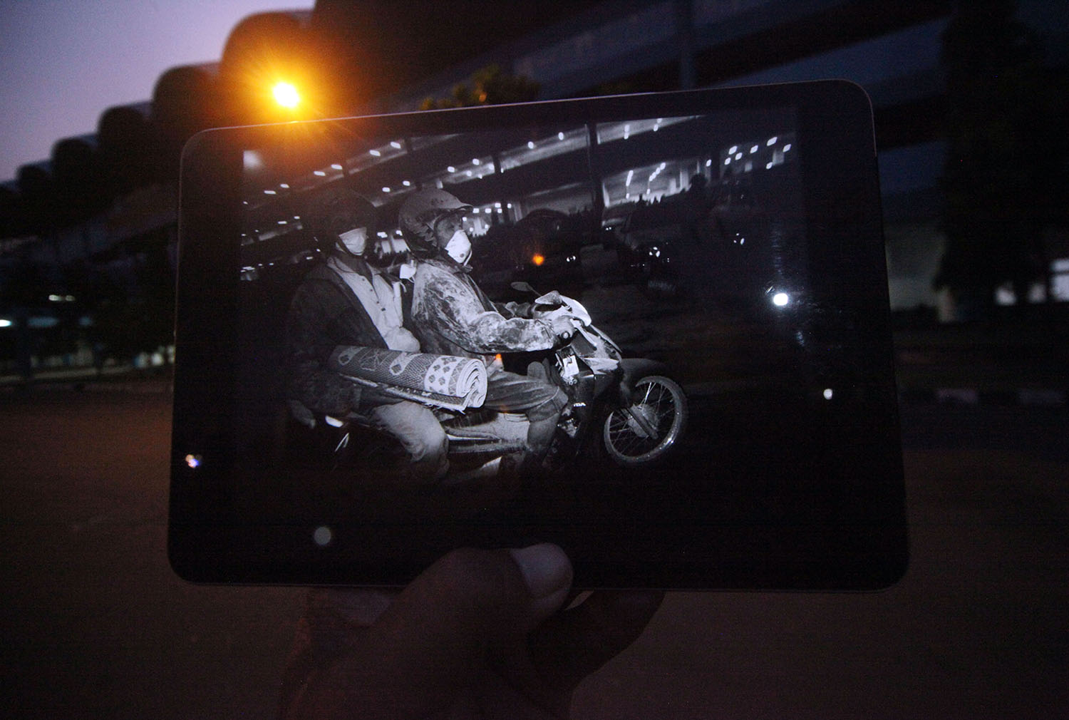 Tracing the footprints of 2010 Mount Merapi eruption victims in Maguwoharjo Stad...