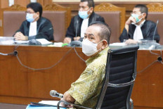 Graft defendant and former fugitive Djoko Soegiarto Tjandra stands trial at the Jakarta Corruption Court on Nov. 2, 2020. He is accused of bribing a number of officials, including police generals Insp. Gen. Napoleon Bonaparte and Brig. Gen. Prasetyo Utomo, through his partner Tommy Sumardi in an effort to remove his name from an Interpol wanted list when he was still a fugitive. JP/ Dhoni Setiawan
